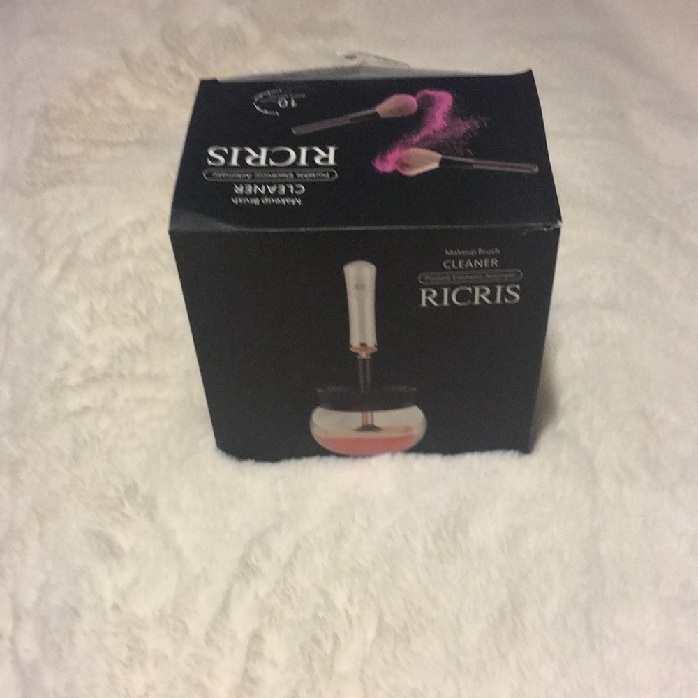 Makeup Brush Cleaner